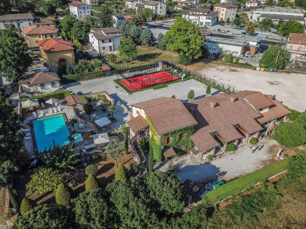 Willa Residenza Le Querce Trilocale Fossato di Vico Zewnętrze zdjęcie