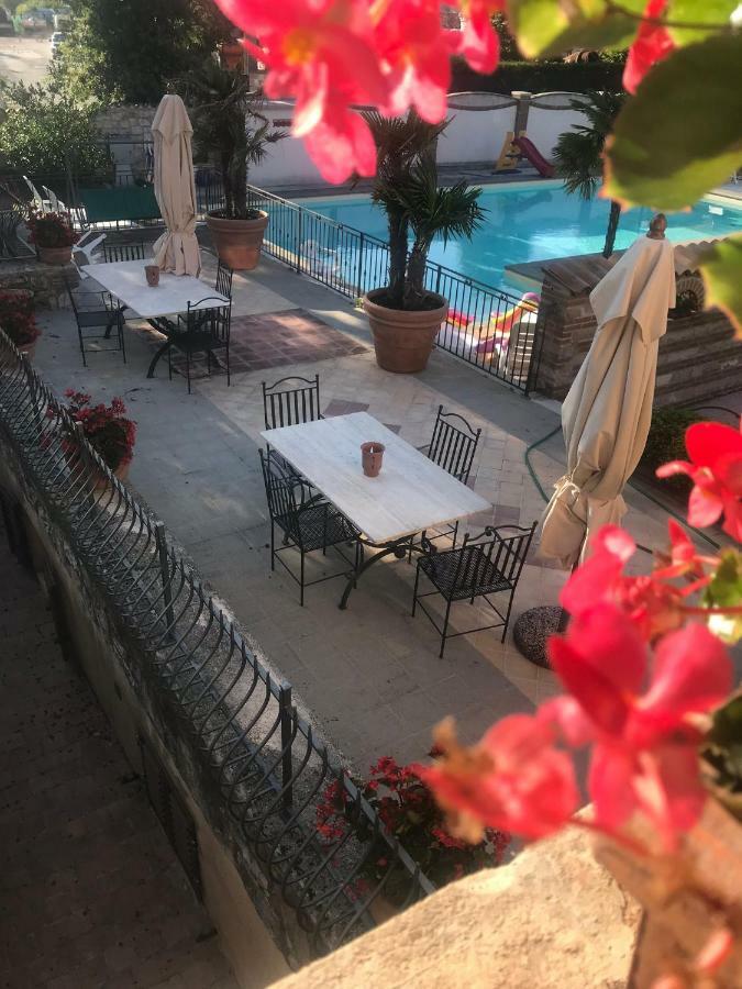 Willa Residenza Le Querce Trilocale Fossato di Vico Zewnętrze zdjęcie